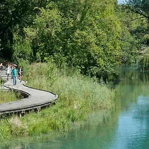 la-perle-du-thiou-charmant-t3-au-centre-dannecy-avec.hotels-rhonealpes.com/
