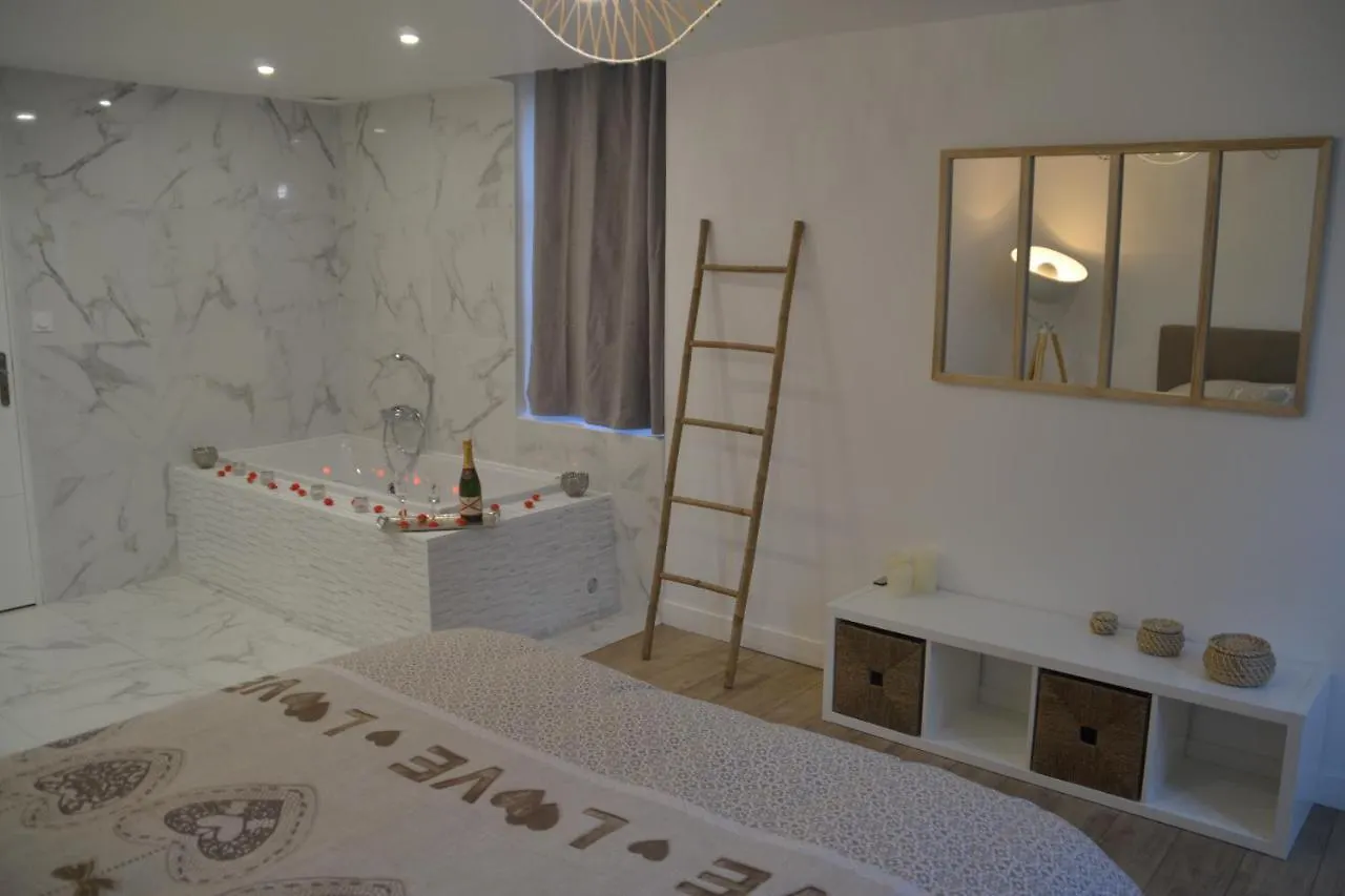 Apartament Triplex 110 M2 Centre Historique Avec Jacuzzi Dinan
