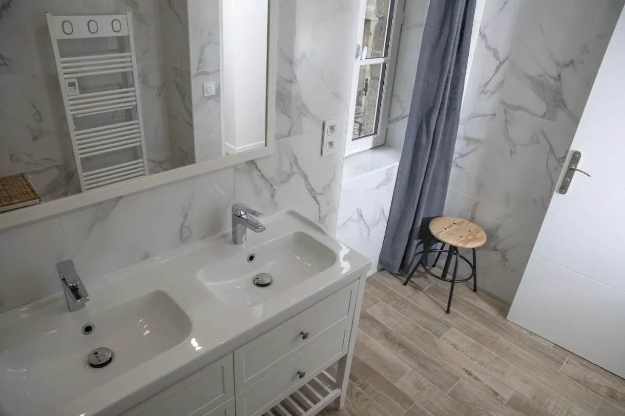 Apartament Triplex 110 M2 Centre Historique Avec Jacuzzi Dinan