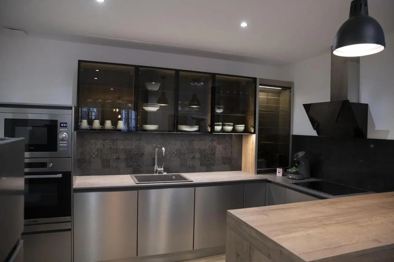 Apartament Triplex 110 M2 Centre Historique Avec Jacuzzi Dinan
